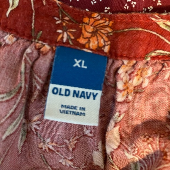 Maroon Floral Blouse ❤️🌺 - Picture 6 of 7